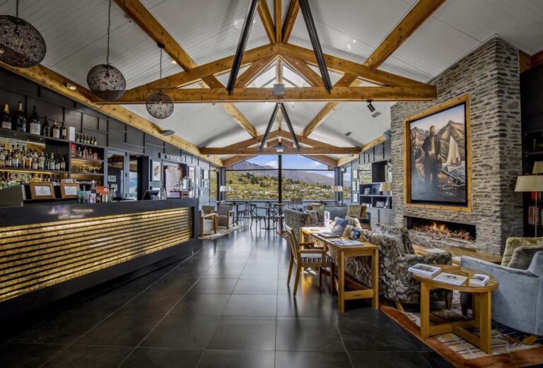 Bordeau Wine Bar at the Rees Hotel, New Zealand