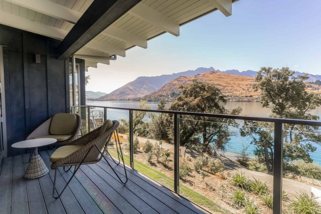 Covered balcony with lake view: Lake View 3 Bedroom Villa